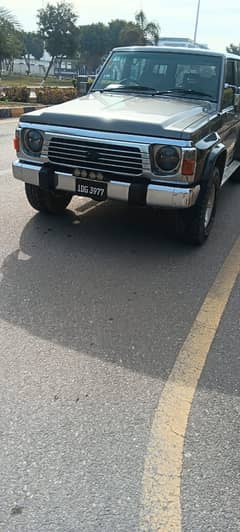 Nissan Patrol 1990