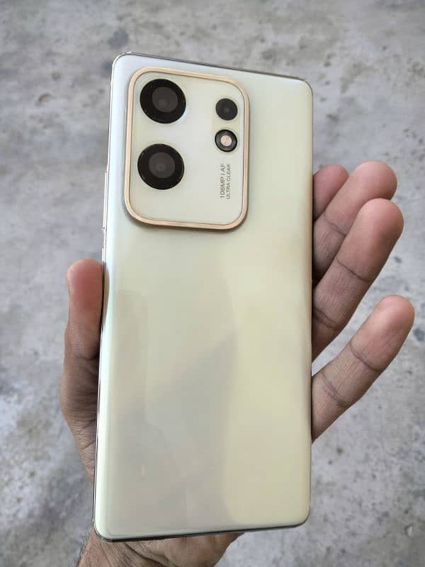 Infinix Zero 30 With Box And Uregnal Charger 8/8 256 3