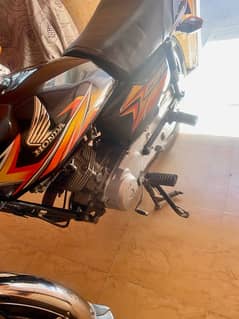 honda125 2021 model hyderabad num full orignal urgent sell