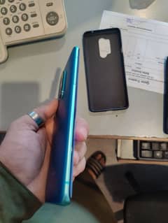 oneplus 8pro 9/10 condition panel pa line hai 03155477833