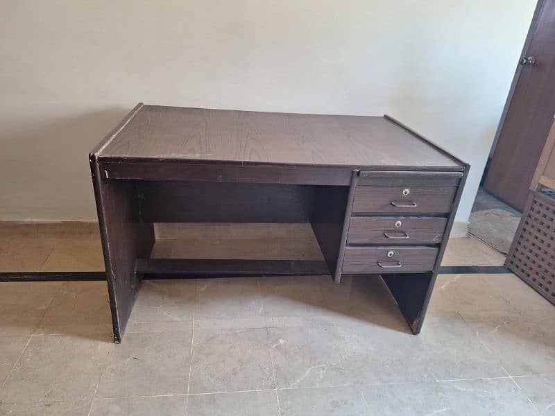study table 0