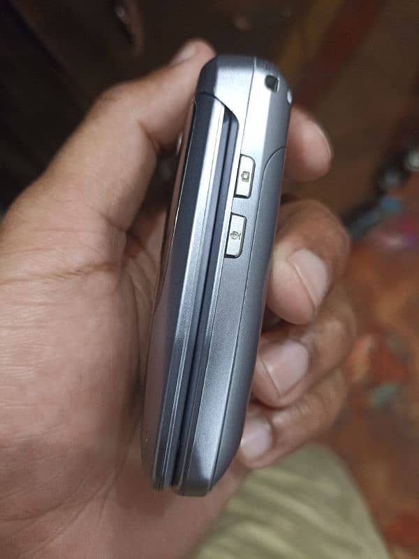 LG flip vx5400 1