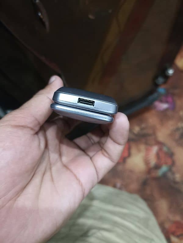LG flip vx5400 4