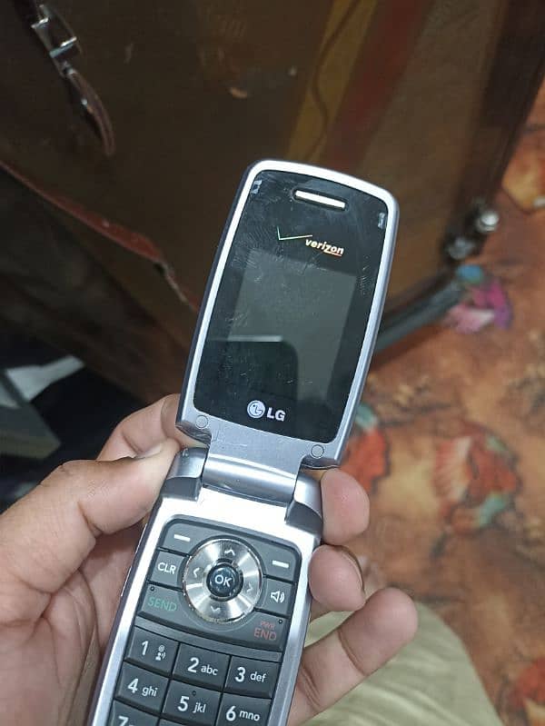 LG flip vx5400 5