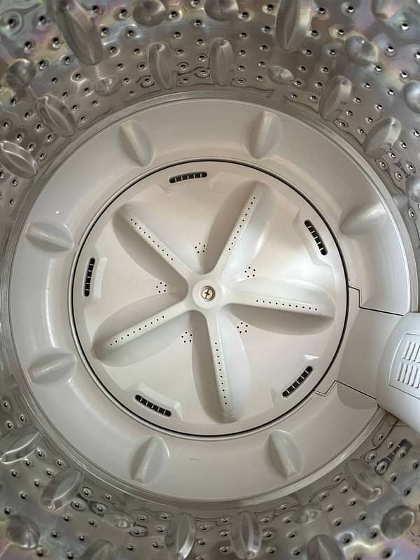 Dawlance 10KG Top Load Fully Automatic Washing Machine 1