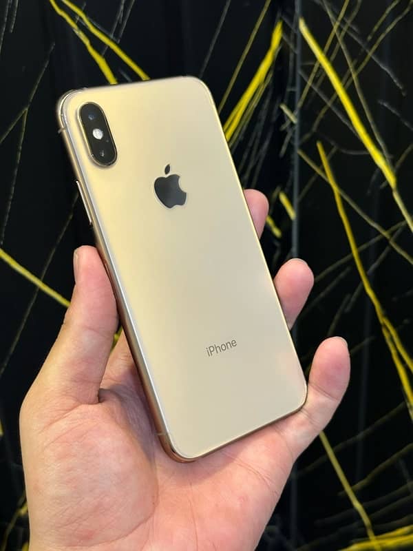 iPhone XS Gold Factory Unlock 1