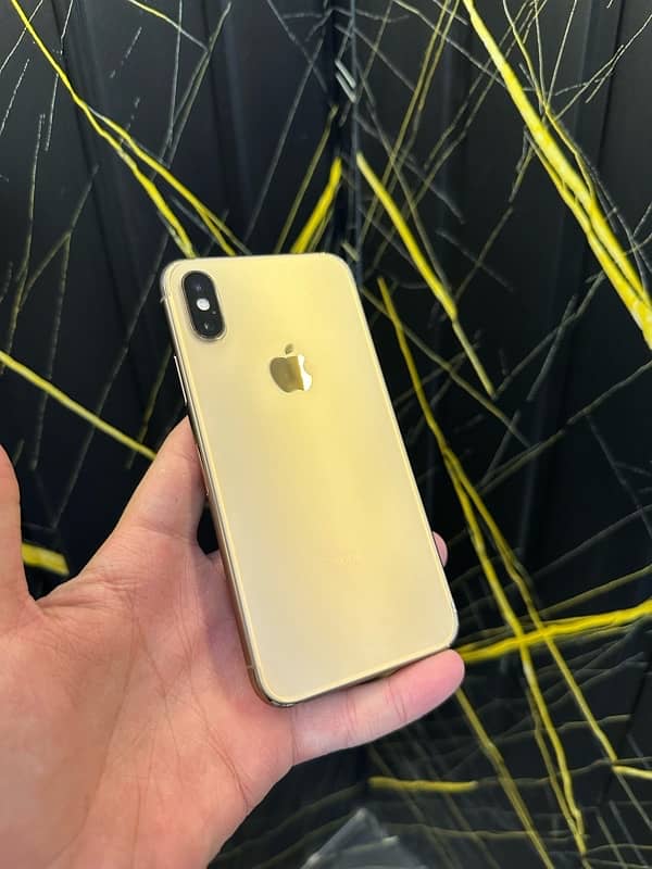 iPhone XS Gold Factory Unlock 2