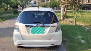 Honda Fit Hybrid 2015