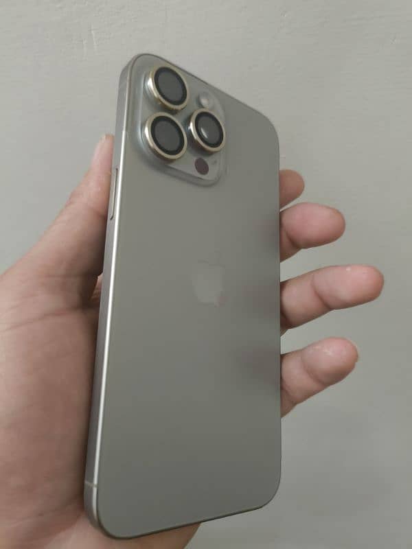 Apple Iphone 15 pro max 256Gb Non PTA 8