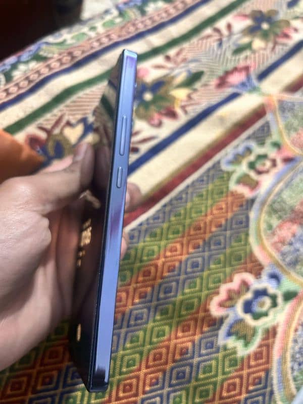 Infinix note 40 8/256 5