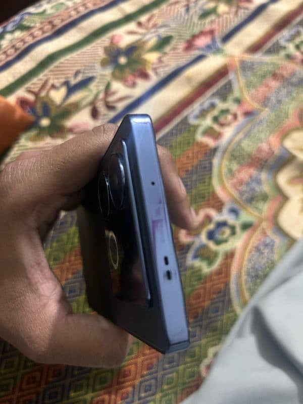 Infinix note 40 8/256 7