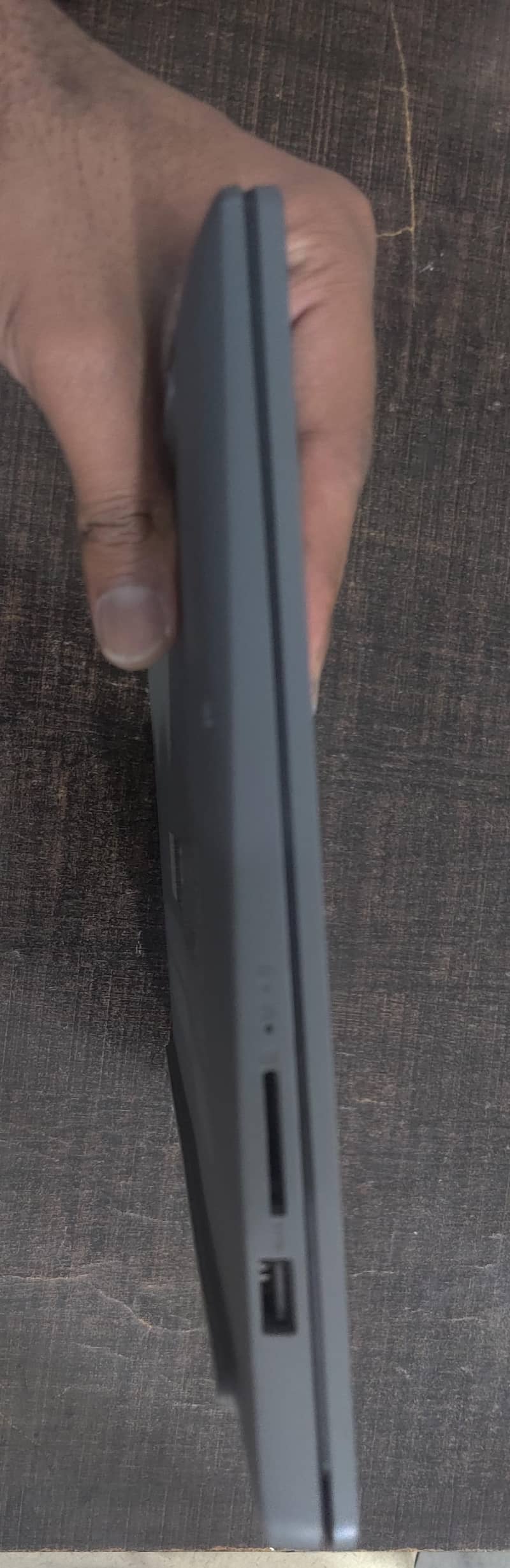 Lenovo Ideapad Slim3 5IRH8 1