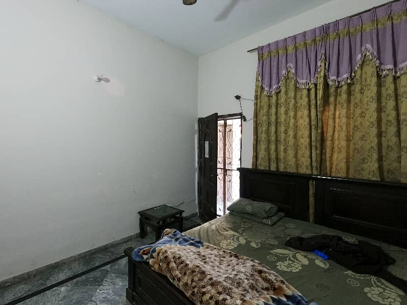 Prime Location House For Sale Is Readily Available In Prime Location Of Allama Iqbal Town - Mehran Block 13