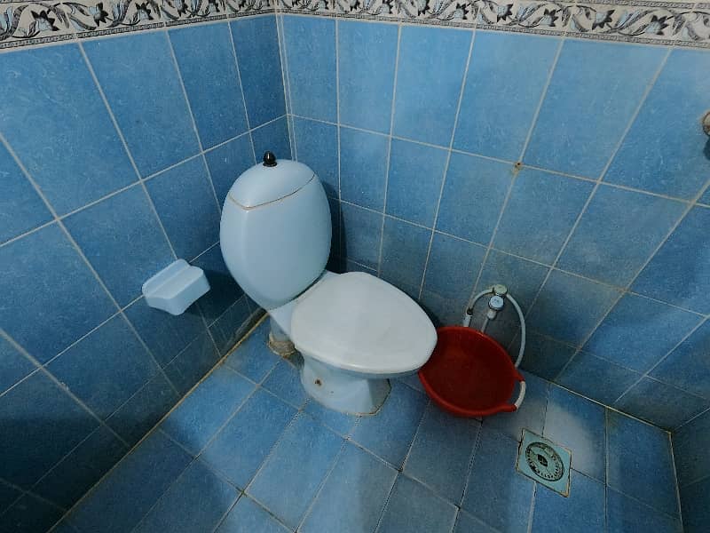 Prime Location House For Sale Is Readily Available In Prime Location Of Allama Iqbal Town - Mehran Block 16