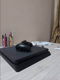 Play Station 4 slim 1tb