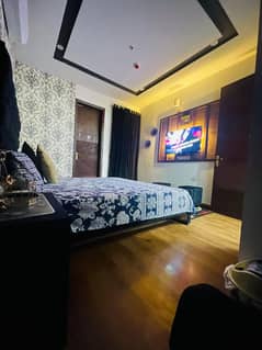 1 BED LUXURY FURNISHED FOR RANT IN GULBERG GREEN