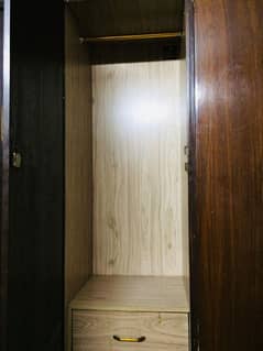 4 door cupboard