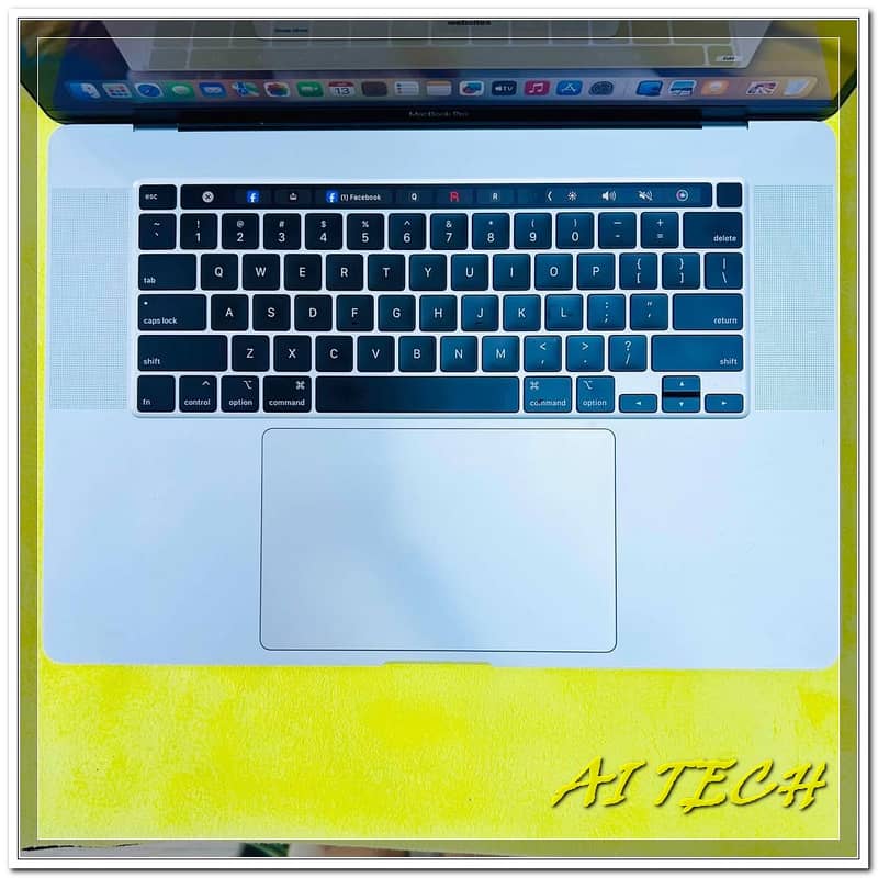 MacBook Pro 2019 Ci9 9th 32GB RAM 1TB SSD 8GB GDDR6 AMD Radeon 5500M 4