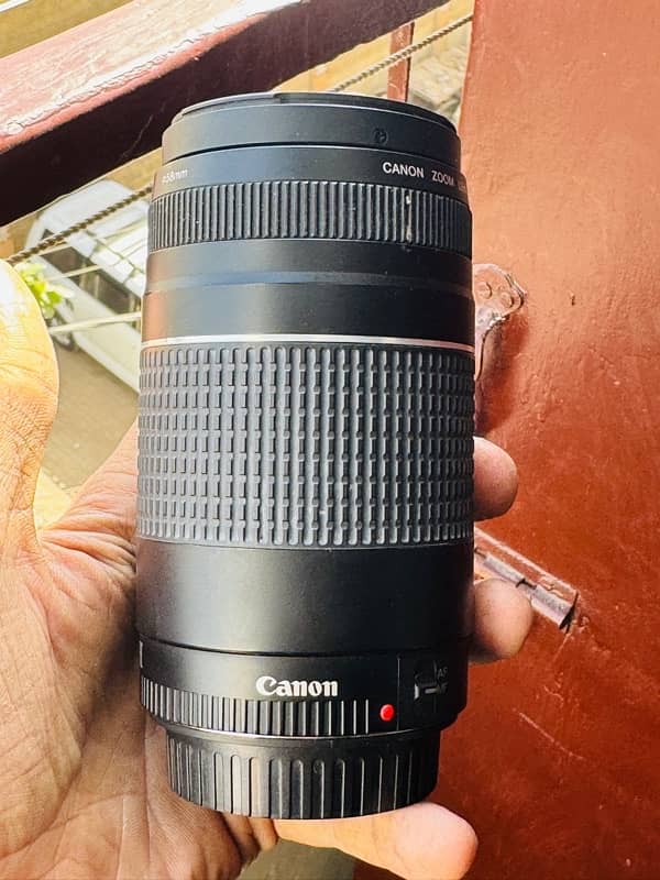 70-300 Canon Camera Lens 0-33-99-22-00-30 0