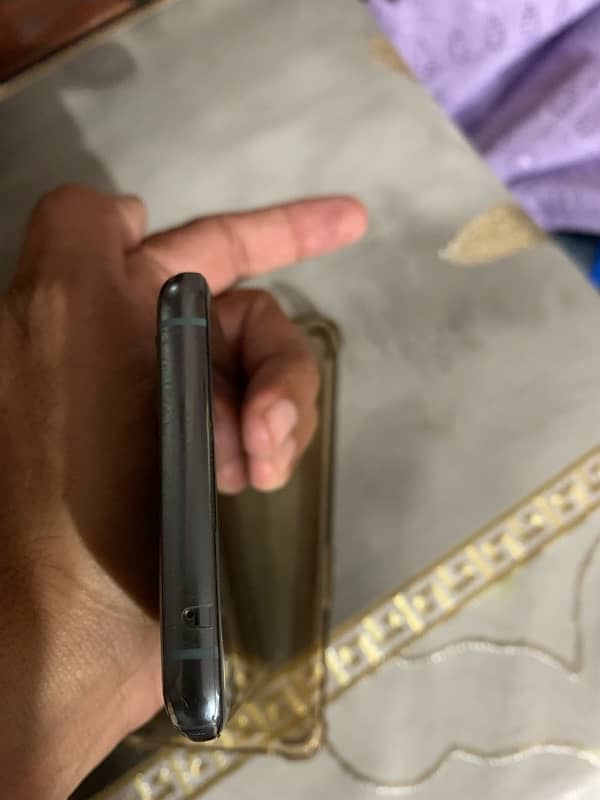 Oneplus 9pro 12/256 with 888 snapdragon heavy processor 4