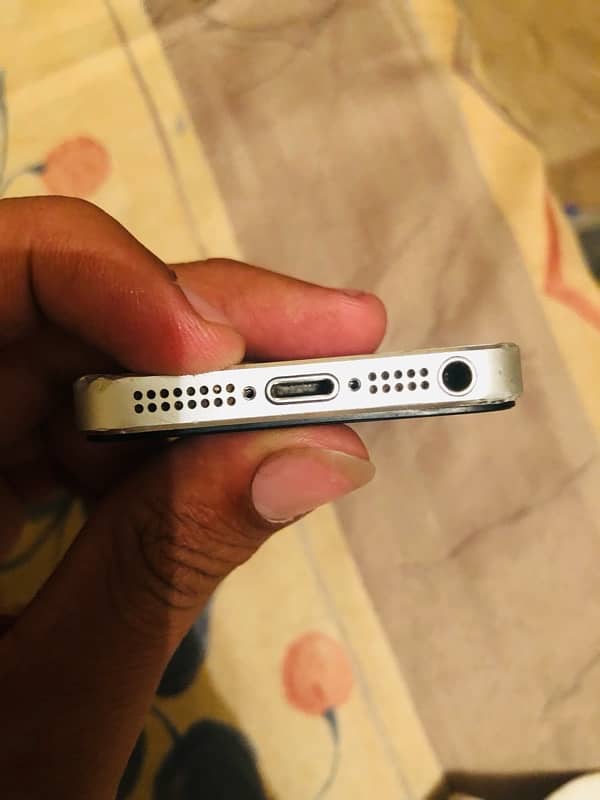 Iphone 5 Total original Offical Pta approved whatapp 03007464143 3