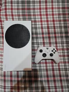 Xbox Series S 512GB - Pristine Condition - Hardly Used!