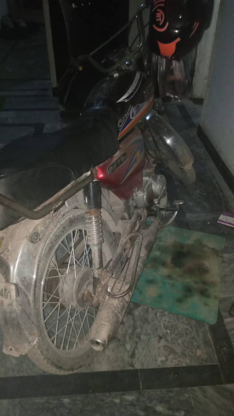 Hi speed 70 Lahore number 2009 model. 0