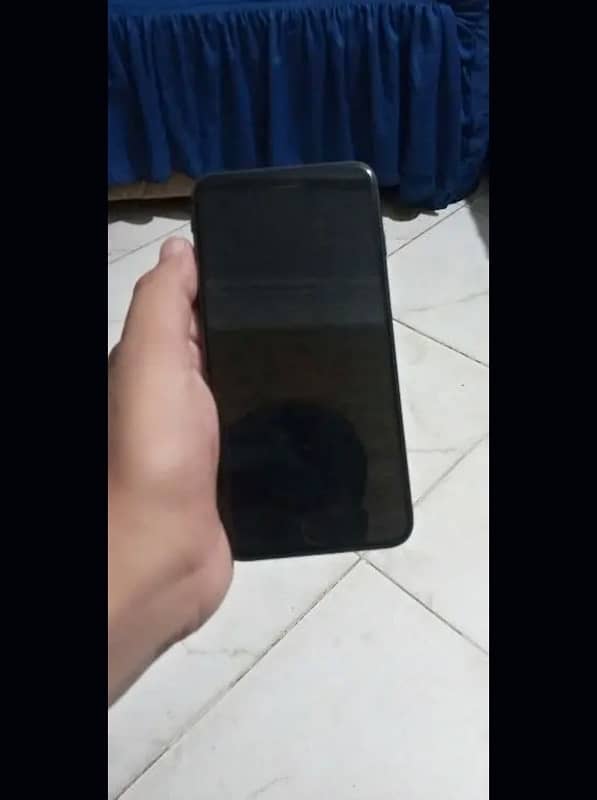 iPhone 8 Plus 1