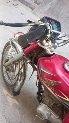 Urgent sale Honda 125cc  whatsapp 03214730694