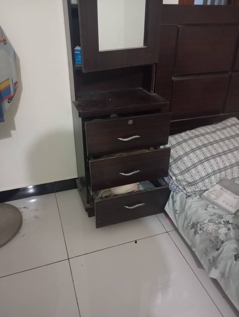 Used single bed 1
