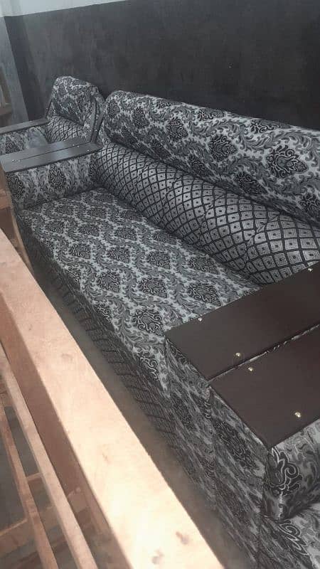 sofa set 3. . . 2. . . . 1. . . . . . 6 seter 1