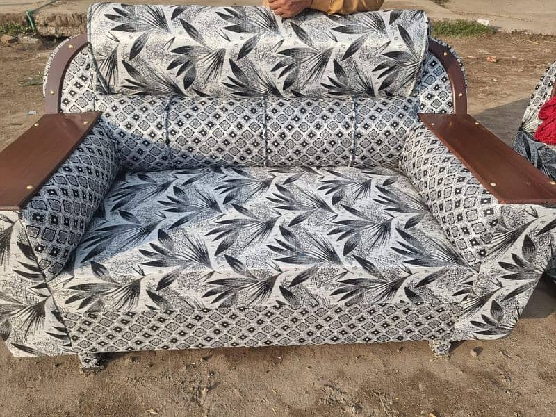 sofa set 3. . . 2. . . . 1. . . . . . 6 seter 4