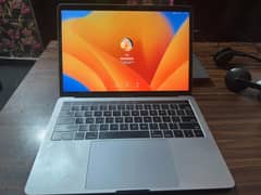 MacBook Pro 2017 16/512 with touch-bar