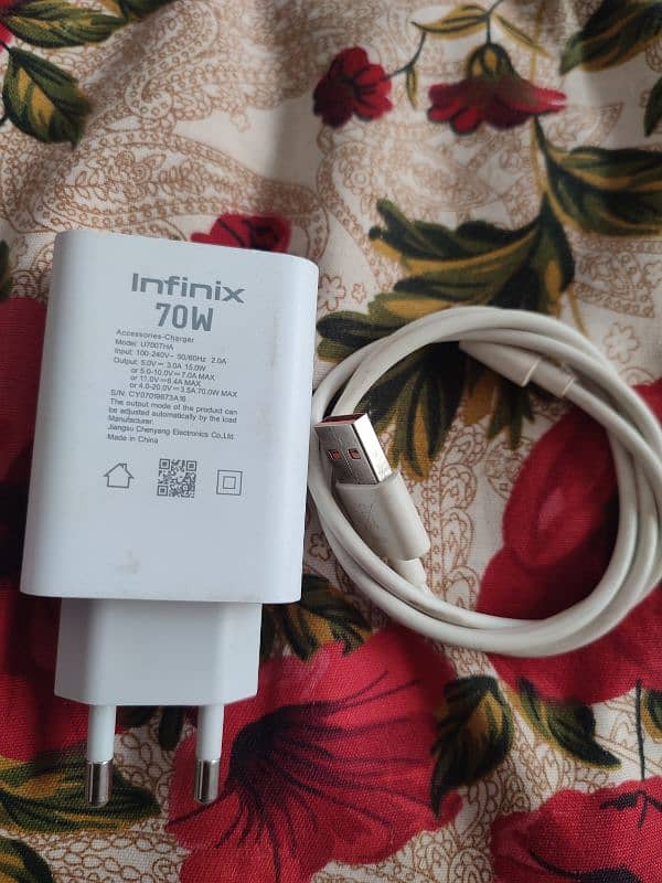 Infinax 70 Wat charger original box Wal 03129572280 0