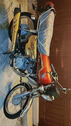 Honda CG 125 Special Gold addition 2024 model