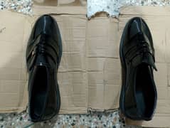 42 num Brand New Casual Black Shoes