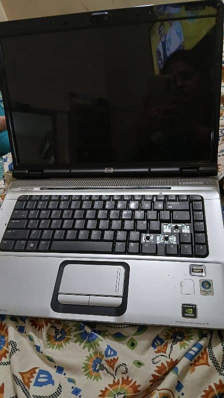 hp laptop with charge in good condition 2