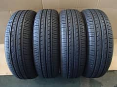 4Tyres Set 175/65/R/14 Yokohama BluEarth Es32