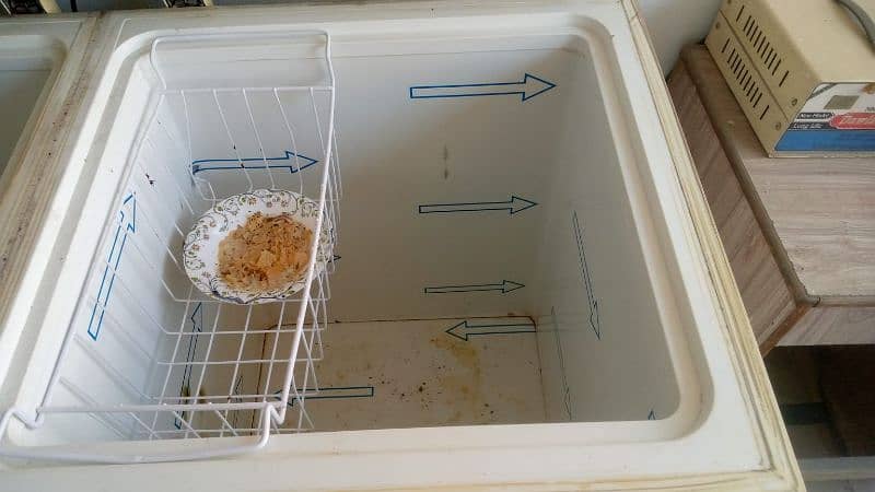 Waves Deep Freezer in Excellent Condition condition 1