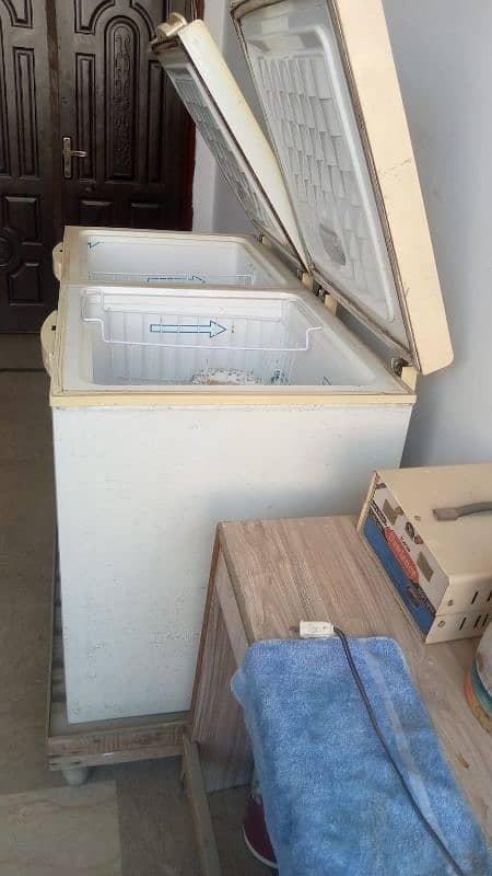 Waves Deep Freezer in Excellent Condition condition 4