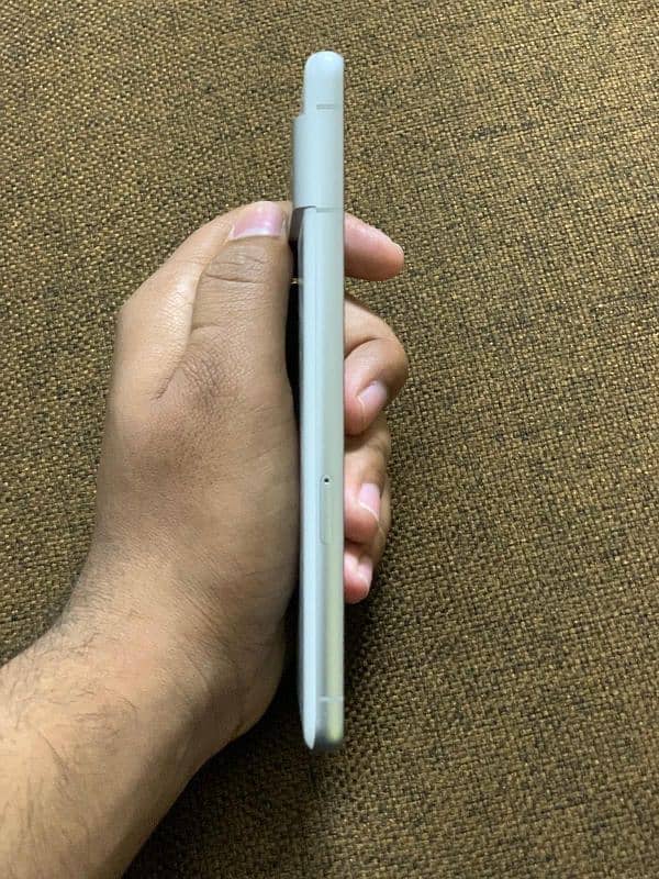 Google pixel 7 4