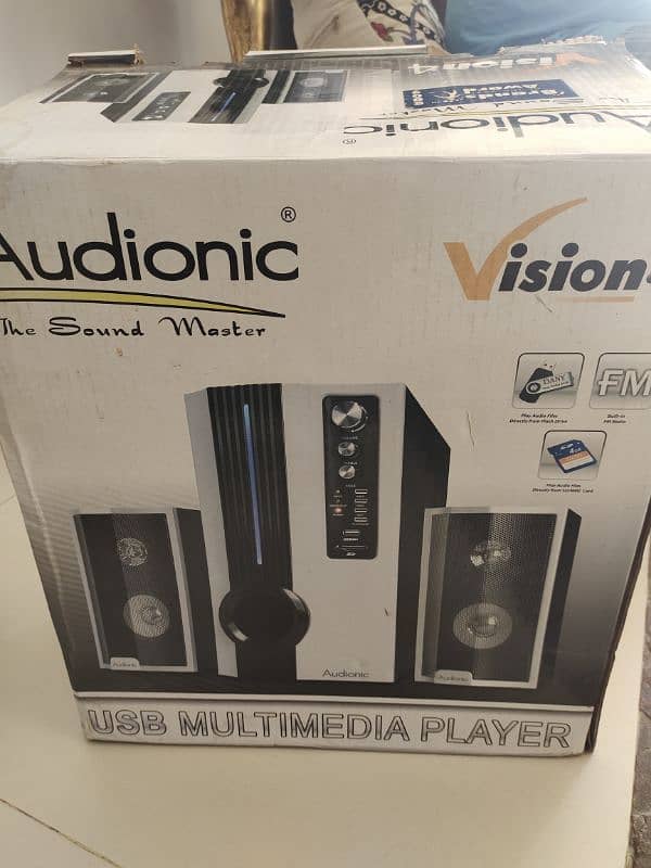 1 sub woofer 2 speakers audionic new speakers one time used 0