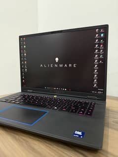 Alienware M16 R2 (Intel Ultra 9,  RTX 4070, 16GB RAM) Gaming Laptop