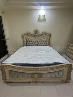 Luxury bed set