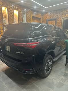 Toyota Fortuner Legender 2023