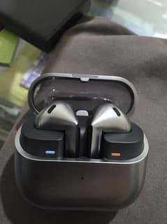 Samsung buds 3 box opened