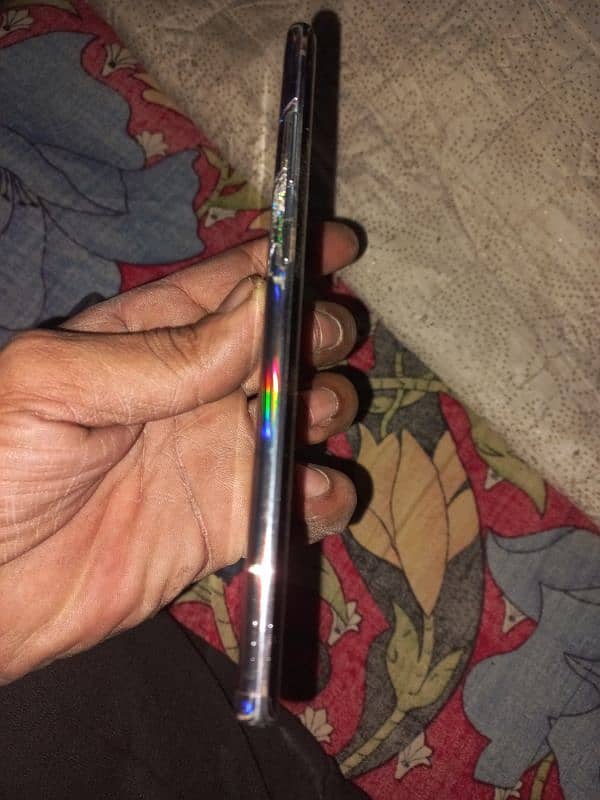 samsung note 10 plus goldan color 7