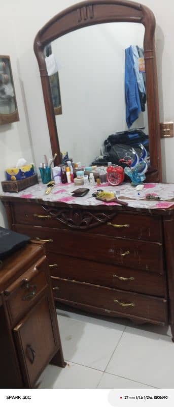 Dressing Table for sale 0