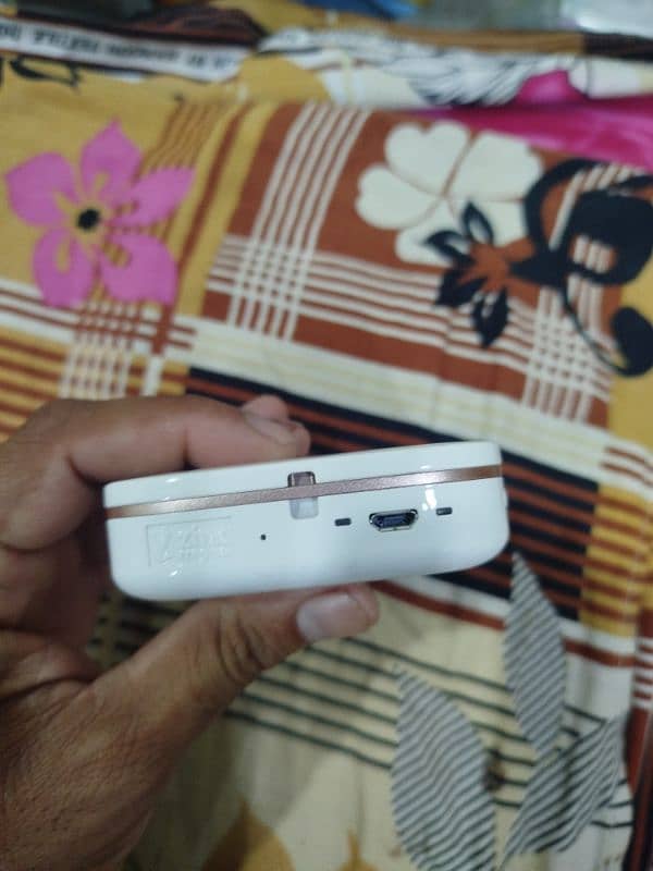 HP Sprocket Portable Photo Printer For Mobile 2