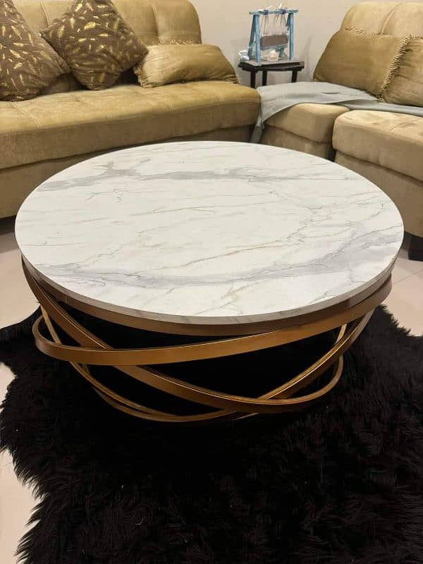 Modern Iron Center table for Sale Condition: New Material: 1